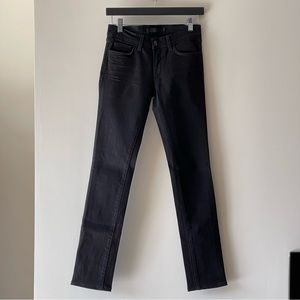 J BRAND PENCIL LEG JEAN in Jett Black